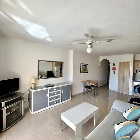 One Bed In Castle Harbour, Los Cristianos C111 Lejlighed
